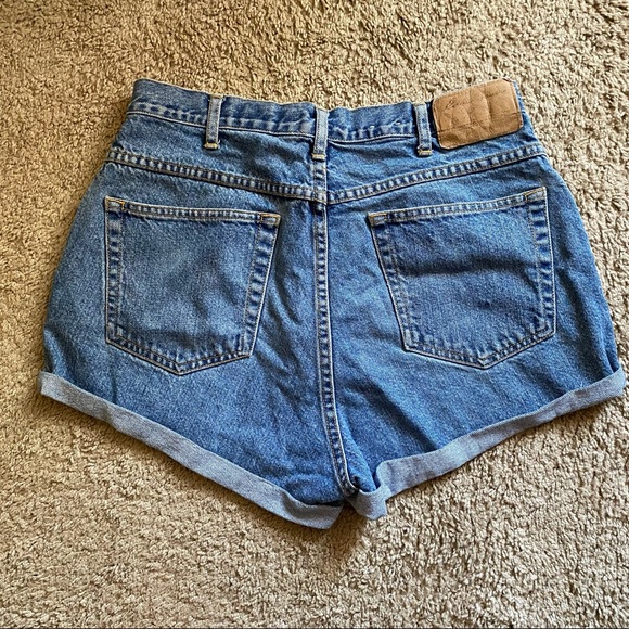 VINTAGE High Rise Jean Shorts - Picture 4 of 4